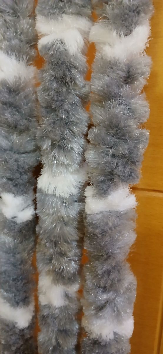 Cortina puerta caravana gris y blanca