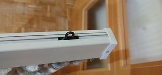 Cortina puerta caravana gris y blanca