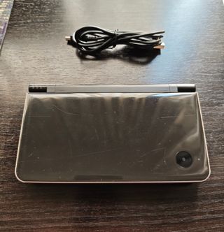 Nintendo DSi XL con juegos