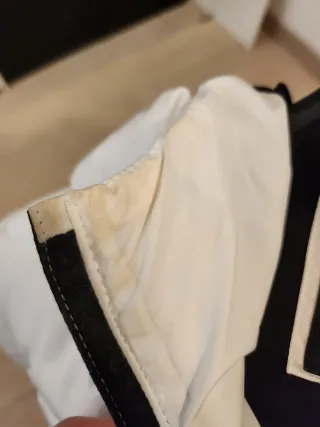 Piumino corto bianco con cappuccio