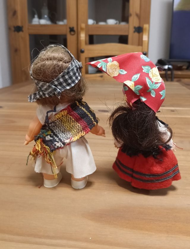 Pareja muñecos antiguos traje típico