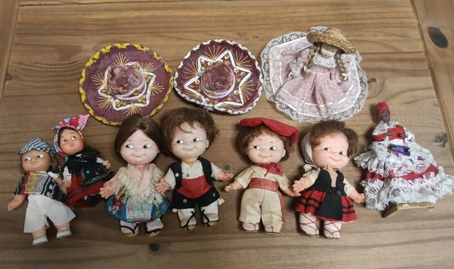 Pareja muñecos antiguos traje típico