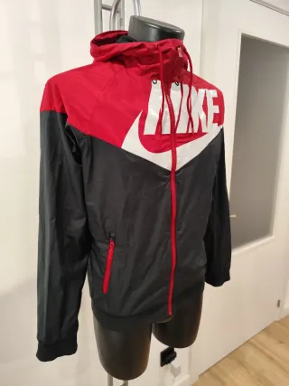 Chaqueta Nike Windrunner GX 1 - Negra/Roja Talla S