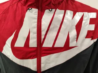 Chaqueta Nike Windrunner GX 1 - Negra/Roja Talla S
