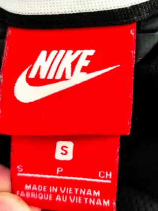 Chaqueta Nike Windrunner GX 1 - Negra/Roja Talla S