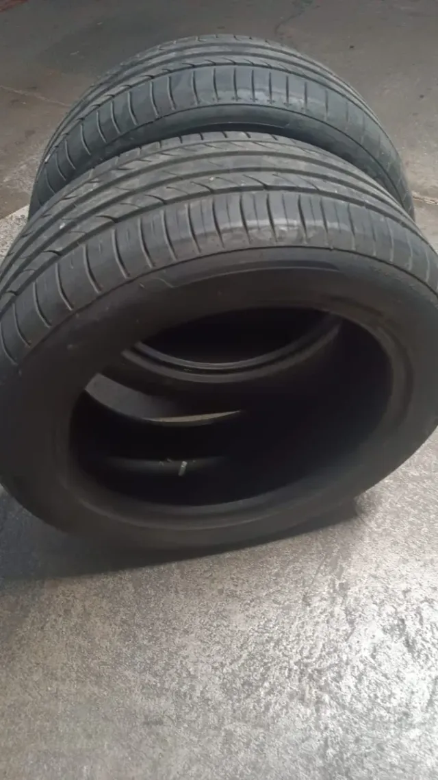 Neumáticos casi nuevos - 1200 km