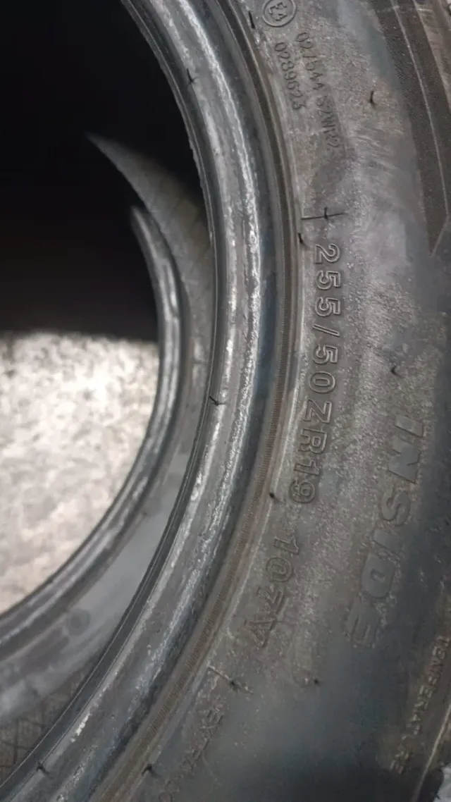 Neumáticos casi nuevos - 1200 km