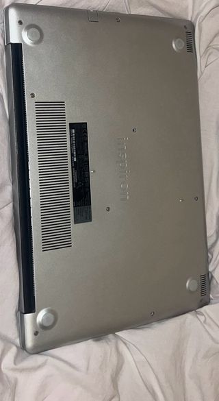 Portátil Dell Inspiron i7 10ª Gen SSD (con caja)