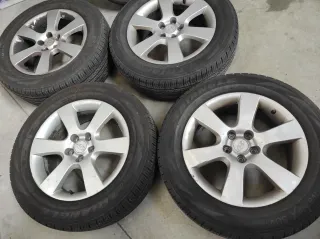 Se venden 4 llantas Hyundai Santafe con neumaticos