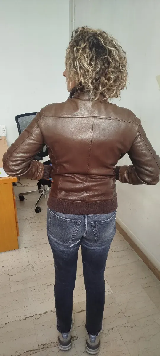 Giubbotto donna in pelle marrone marca ceralacca