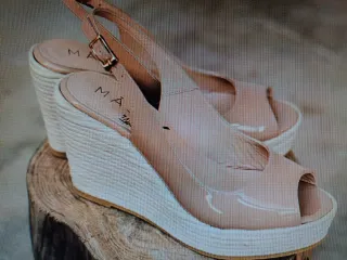 ZAPATOS MUJER CUÑA BELLA CHAROL NUDE 8,5 CM MAS34