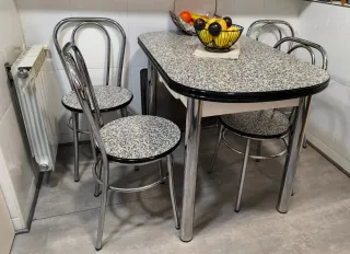 Conjunto mesa y sillas cocina