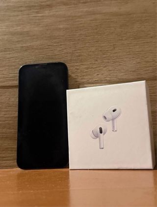 iPhone 14 + AirPods Pro 2