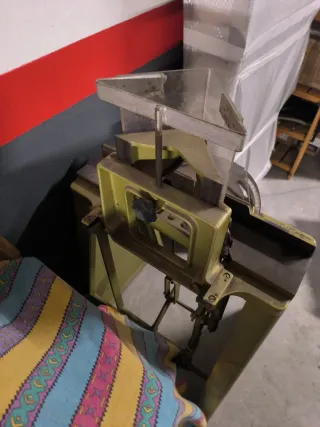 Ingletadora Jyden y marcos