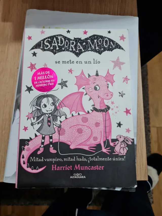 Isadora Moon se mete en un lío / Isadora Moon G...