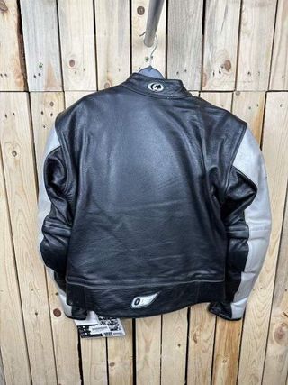CHAQUETA T-M DE MOTO O1E NEGRA 4