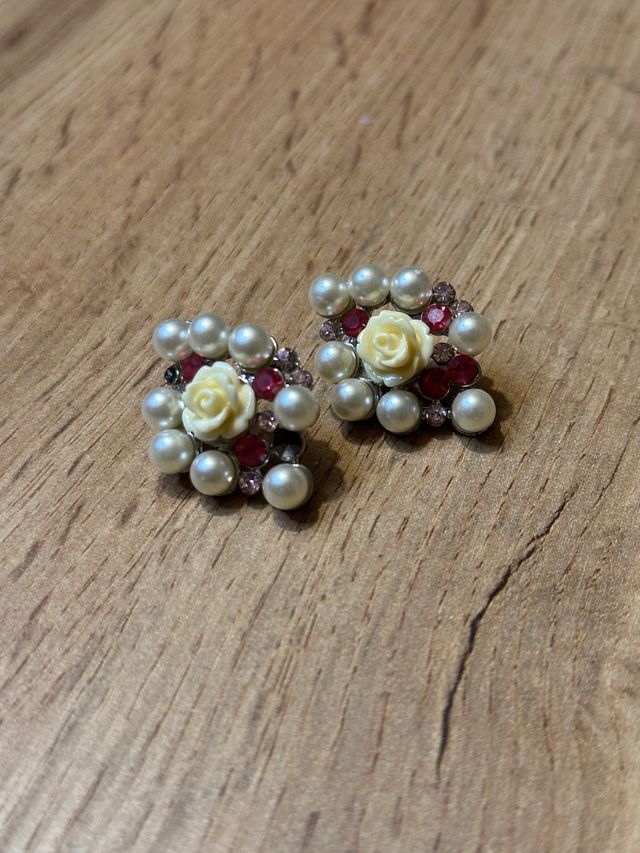Orecchini Zara con Rose e Perle