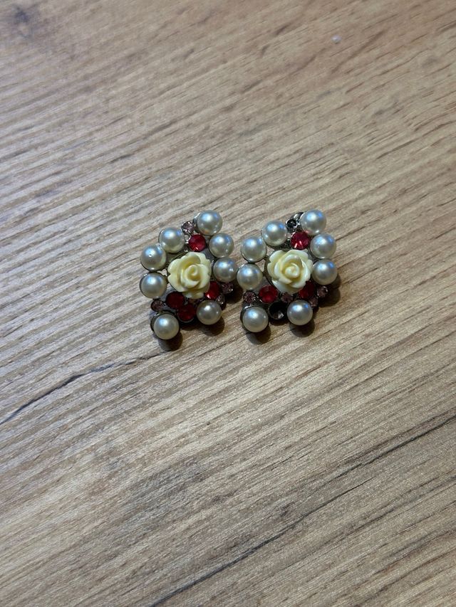 Orecchini Zara con Rose e Perle