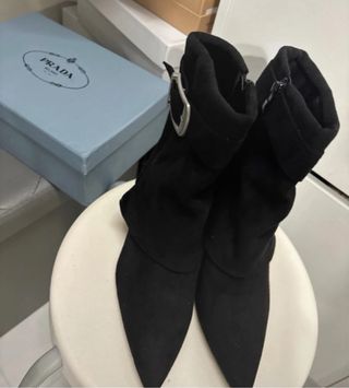 Stivaletti modello Givenc**y neri con fibbia