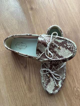 Mocasines Ted Baker piel serpiente nuevos