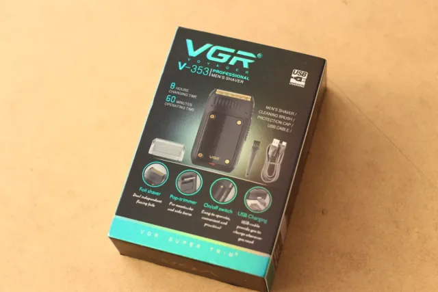 Afeitadora Eléctrica Shaver Negra y Dorada