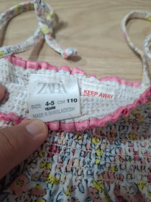 Vestido Zara floral 4-5 años