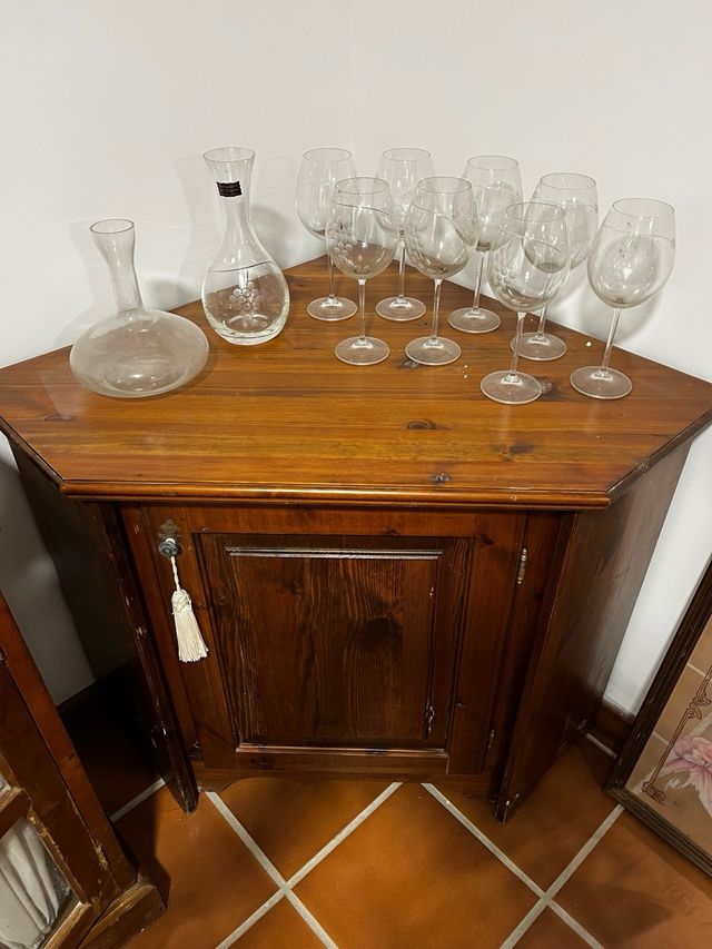 Conjunto mesa, bancos y rinconera madera