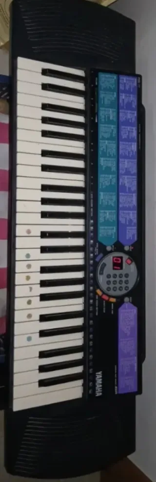 Teclado Yamaha PSR-77