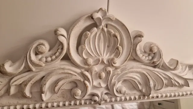 Espejo blanco envejecido con molduras