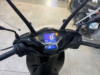 Honda SH EXCELENTE. 125cc Negra