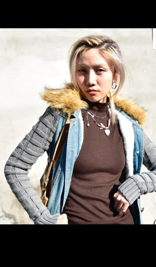 Chaqueta vaquera con mangas de punto