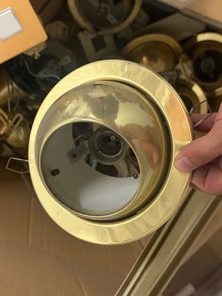 Porta Lámpara y Luz de Emergencia