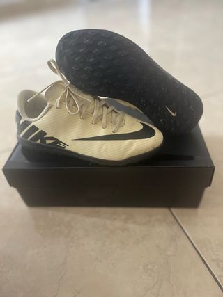 Botas de fútbol niño Nike