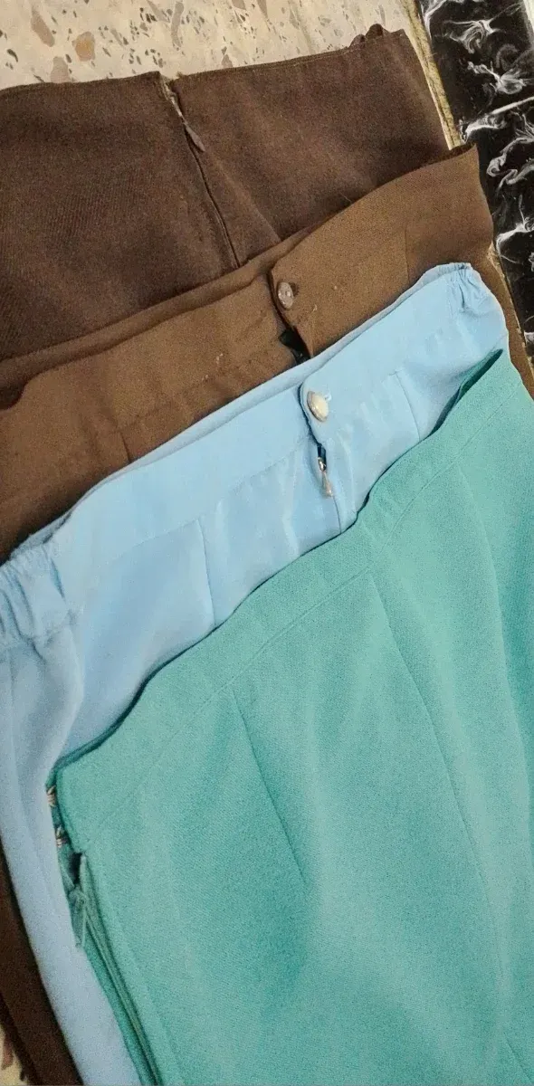 Lote 4 faldas mujer turquesa, azul y marrón t 52
