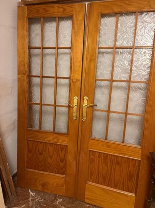 Puertas de madera con cristal