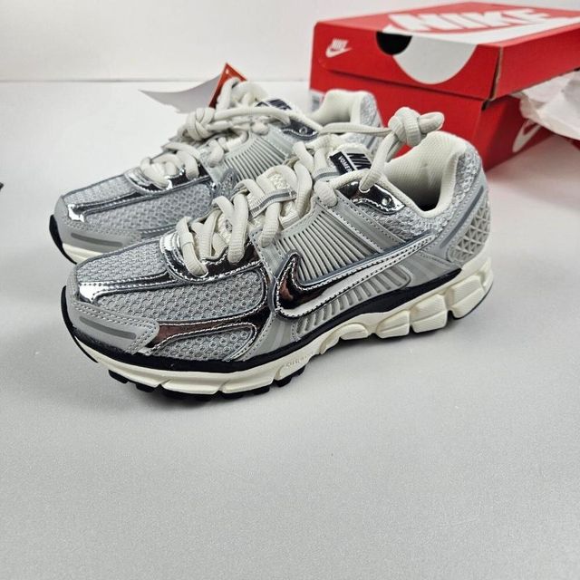 Nike Zoom Vomero 5 Talla 43