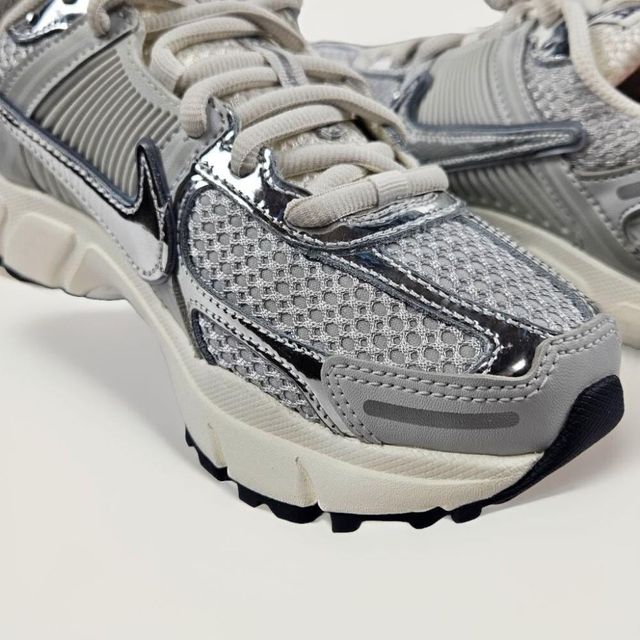 Nike Zoom Vomero 5 Talla 43