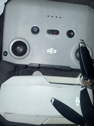 Dron DJI SE gris y blanco