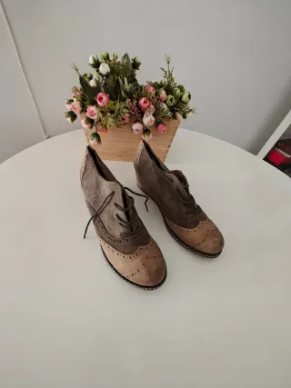 Zapatos de cuña mujer beige y marrón