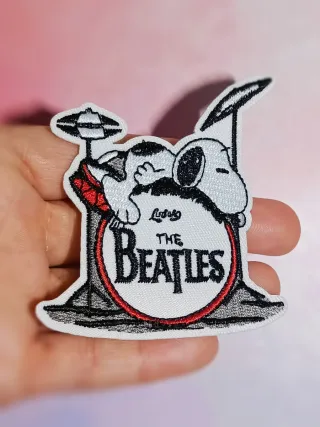 Parche Snoopy The Beatles bordado