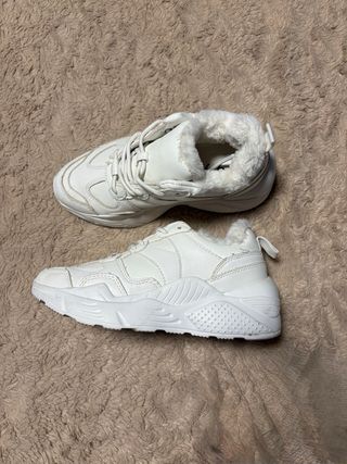 Zapatillas Pull&Bear blancas forradas