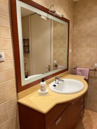 Mueble de baño madera y cristal