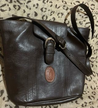 Bolso Vintage Cartier Marrón Cuero Hebilla Ovalada