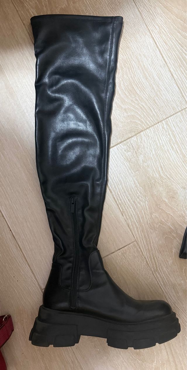 Botas altas negras