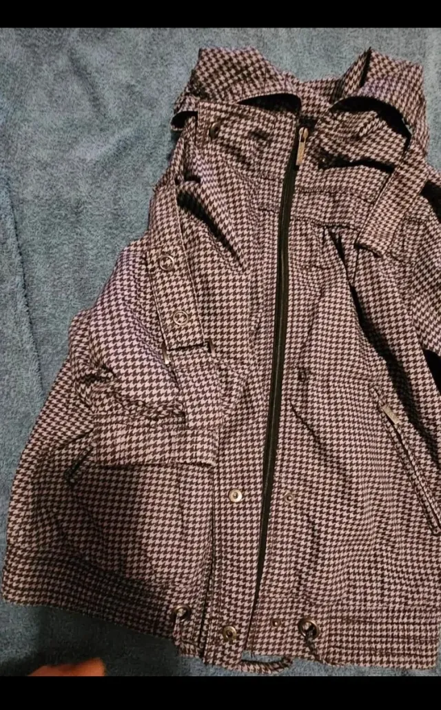 Chaqueta Estampada Gris y Negra
