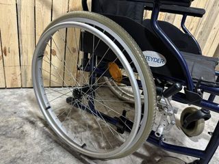 Sedia a rotelle pieghevole