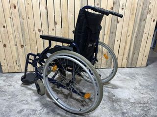 Sedia a rotelle pieghevole