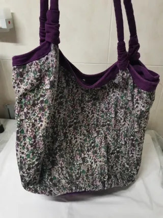 Bolso Amichi floral morado