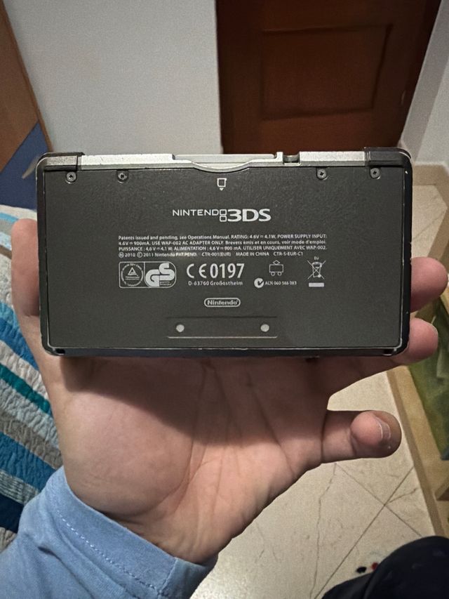 Nintendo 3DS Negra/Plateada