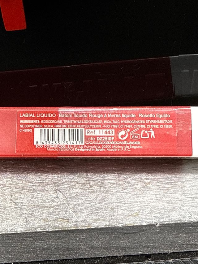 Líquido brillo labial LETICIA WELL rojo/blanco